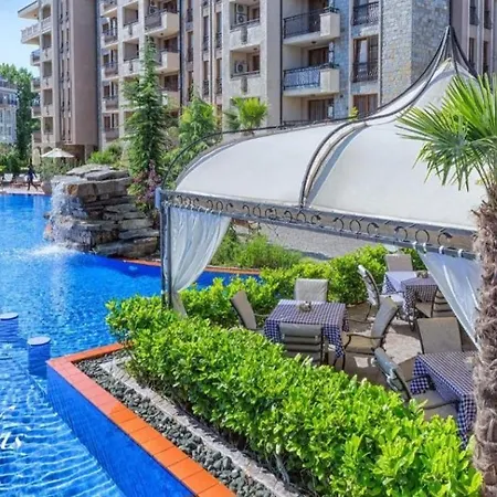 Resort Cascadas Pool View Luxury Sunny