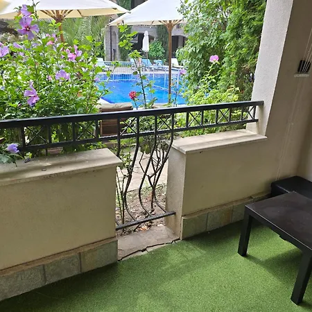 אתר נופש Cascadas Pool View Luxury Sunny סאני ביץ'