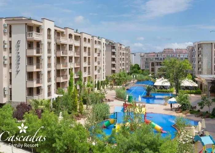 Cascadas Pool View Luxury Sunny Resort